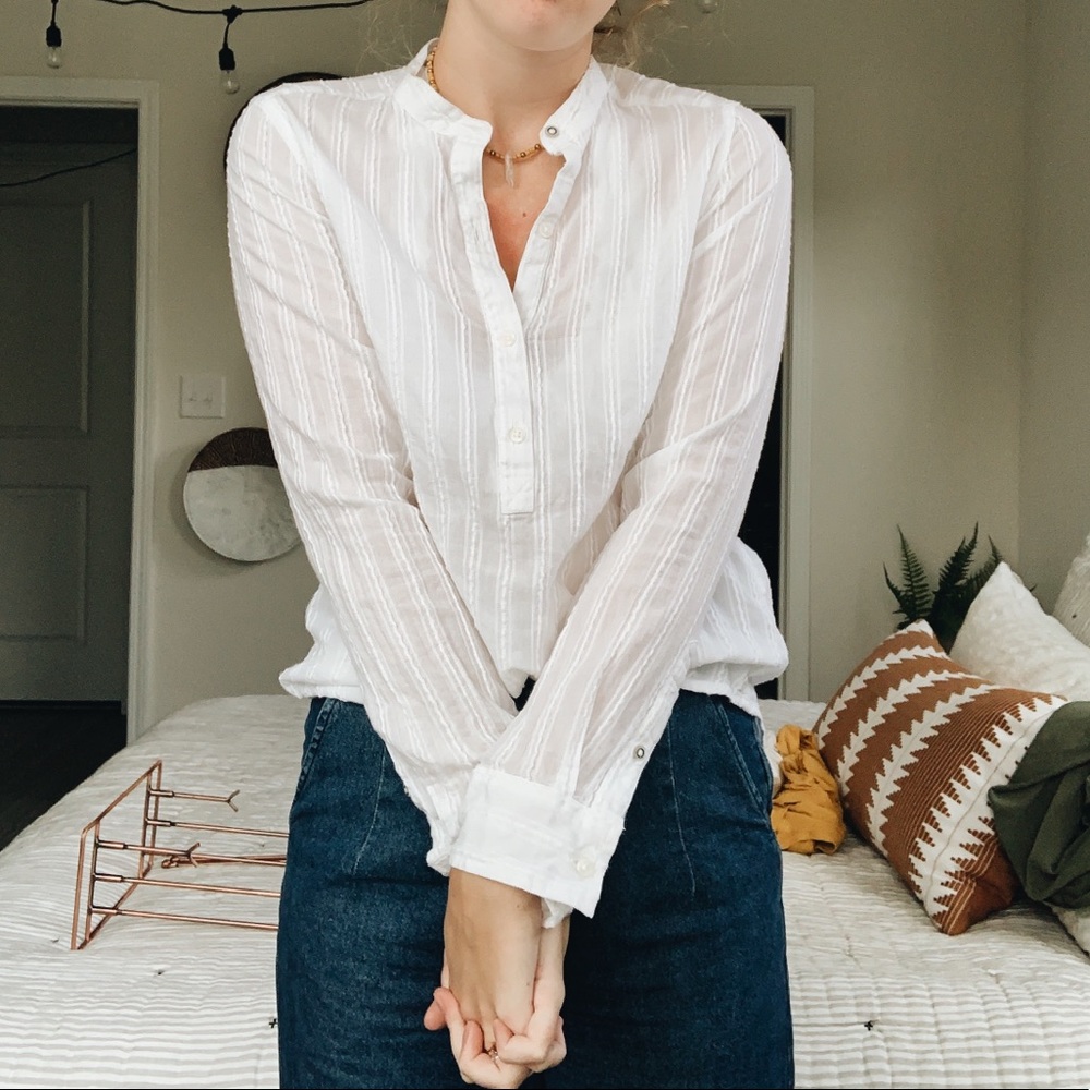 💀BOGO FREE Abercrombie & Fitch collarless shirt